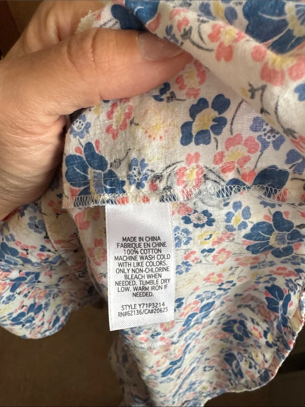 Guess Vintage Floral Button-Front Short Sleeve Blouse